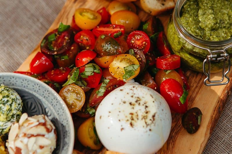 Tomato Burrata Plate Appetizer